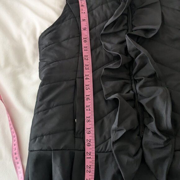 Tracy black puffer vest with ruffled collar - Picture 6 of 6
